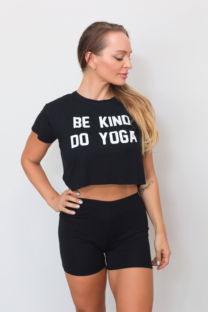 T-SHIRT YOGA CROPPED - CHATURANGA AND CHILL - ama.me