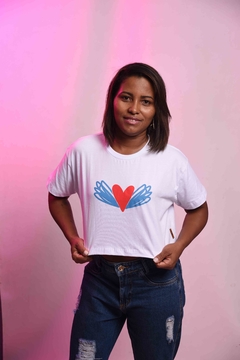 Camiseta Coração com Asas Branca - comprar online