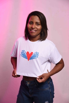 Camiseta Coração com Asas Branca na internet