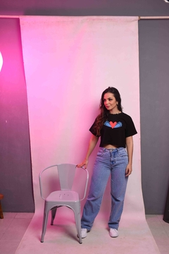 Camiseta Coração com Asas Preta - comprar online