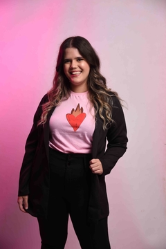 Camiseta Coração em Chamas