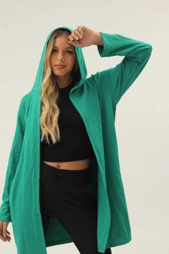 Saco 7/8 de friza con capucha