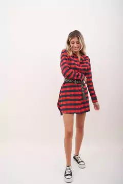Imagen de Camisaco largo, de pilú a cuadros, con bolsillos y manga regulable.