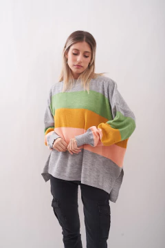 Imagen de Sweater de acrílico oversize, con guardas de colores.