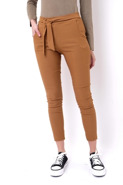 Pantalón de bengalina con lazo. - comprar online