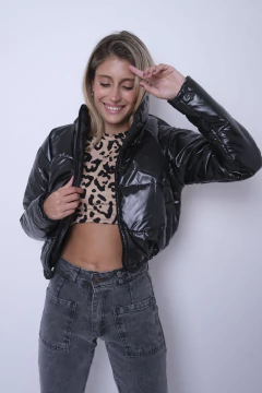 Campera puffer metalizada, corta. - comprar online