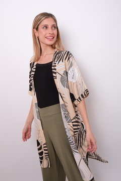 Kimono de fibrana largo, manga al codo. Estampas variadas. en internet