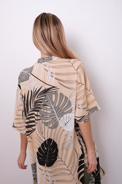 Imagen de Kimono de fibrana largo, manga al codo. Estampas variadas.