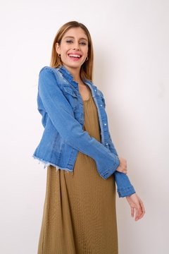 Campera de jean elastizado, roturas