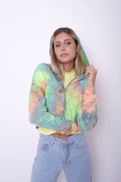 Campera corta batik de algodón rústico, con capucha. - comprar online