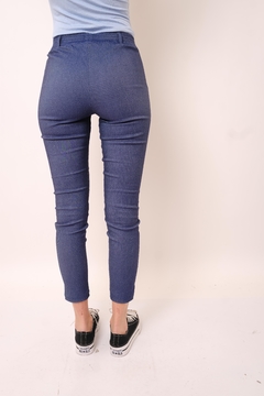 Imagen de Pantalón de bengalina elastizada, simil jean.