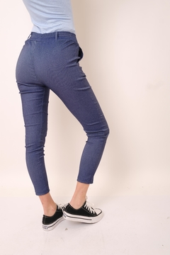 Pantalón de bengalina elastizada, simil jean.