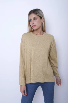 Sweater lurex, oversize, con tajo a los costados. en internet