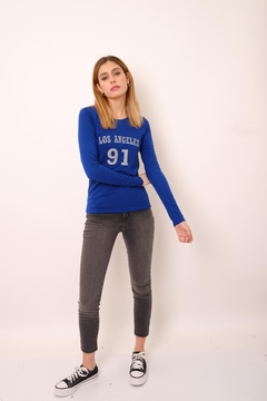 Remera de modal elastizado con estampas variadas. - tienda online