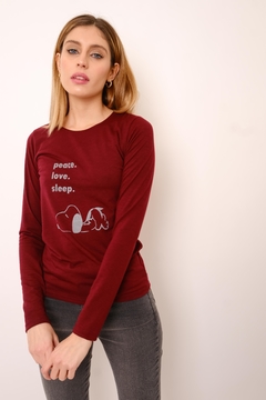 Remera de modal elastizado con estampas variadas. - comprar online