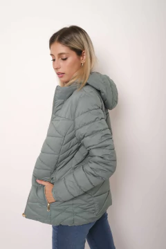 Campera de microfibra, tramada en rombos. Capucha desmontable. en internet