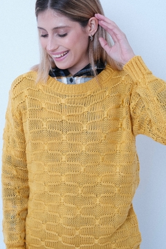 Sweater tejido, con tramado de cadenas en internet