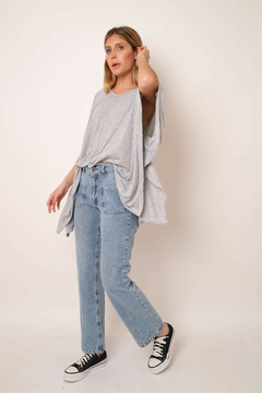 Jean Wide leg, rígido, con bolsillos en el frente. Celeste y gris - Proverbio