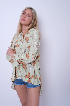 Camisa de lino estampada, oversize. en internet