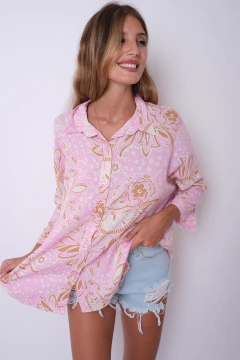 Camisa de lino oversize, estampa de flores.