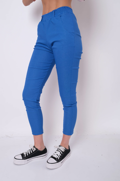 Pantalón de bengalina, chupin, con presillas. - comprar online