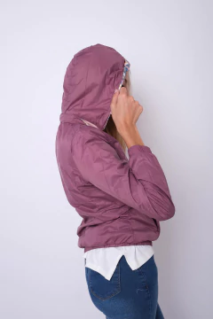 Rompeviento reversible. Capucha desmontable. - comprar online