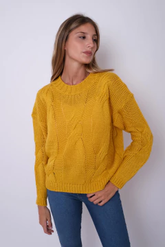 Sweater tejido, con ochos en el frente. en internet