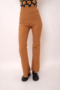 Pantalón oxford, de bengalina, tiro alto. en internet