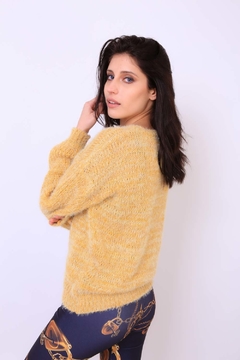 Sweater de pelo jaspeado. en internet