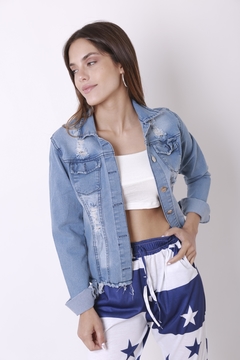 Campera de jean elastizado, roturas en internet
