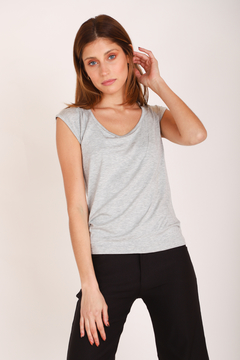 Remera de modal elastizado, con manga japonesa. - tienda online