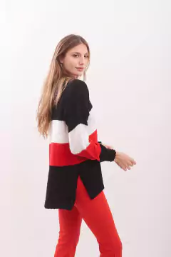 Sweater con guardas 