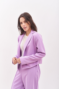 Blazer corto de crepp. en internet