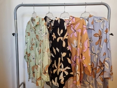 Camisa de lino estampada, oversize.