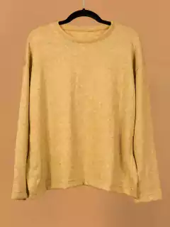 Imagen de Sweater lurex, oversize, con tajo a los costados.