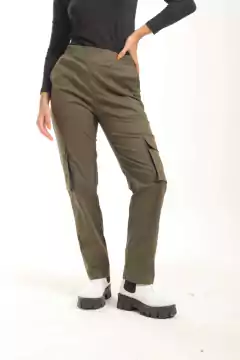 Pantalon cargo de gabardina. en internet