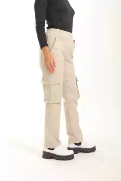 Pantalon cargo de gabardina. - Proverbio