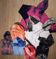 Buzo de friza ,batik , con estampa . - tienda online