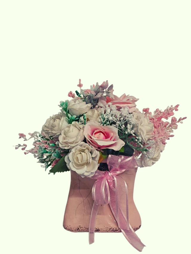 Arranjo com mini rosas artificiais vaso cerâmica modelo bolsa