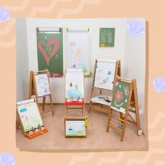 Pizarra Pie, Rollo de Papel y Portavasos - Baby Filipa - Infancias en movimiento