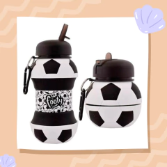 BOTELLA DE SILICONA FOOTY FORMA DE PELOTA CON PICO Y GANCHO