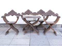 savonarolla sillones mesa madera tallada