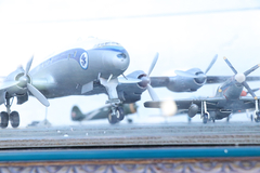 avión maqueta pecera