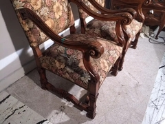 Antiguo Par Sillones Tallados Tapizados Gobelino Living - La Rueda
