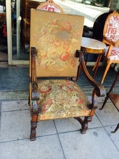Antiguo Sillon Tallado Living - comprar online
