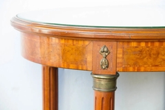 Antigua Mesa De Sala Con Vidrio Sano Y Herrajes En Bronce - comprar online