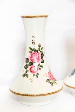 Antiguos Jarrones 3 Piezas. De Porcelana Jarron - comprar online