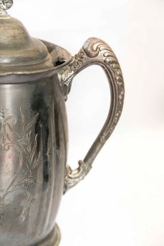 Antigua Jarra De Chocolatero De Metal Plateado Vajilla - comprar online