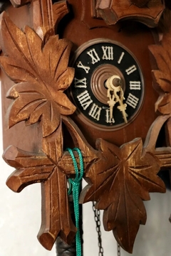 Reloj Cucu Pared Madera Tallada Ciervo - comprar online