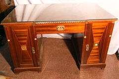Antiguo Escritorio De Madera Con Bronce Y Vidrio !! Sano!!